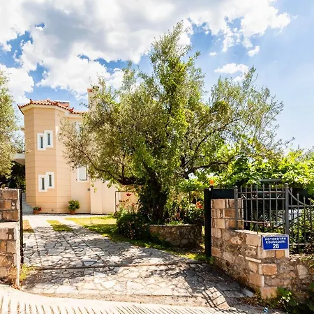 Verga Majestic Sunsets - Elegant & Secluded Retreat Kalamata