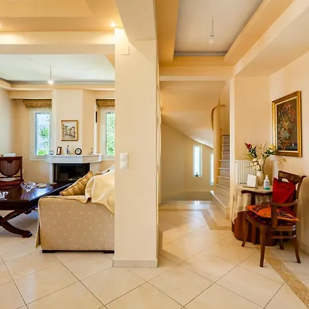 Villa Verga Majestic Sunsets - Elegant & Secluded Retreat