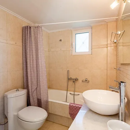 Villa Verga Majestic Sunsets - Elegant & Secluded Retreat *