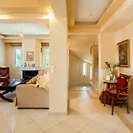Villa Verga Majestic Sunsets - Elegant & Secluded Retreat