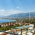 Verga Majestic Sunsets - Elegant & Secluded Retreat Villa *
