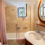Verga Majestic Sunsets - Elegant & Secluded Retreat Kalamata