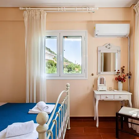 Verga Majestic Sunsets - Elegant & Secluded Retreat Villa