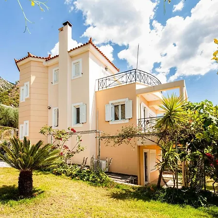 Verga Majestic Sunsets - Elegant & Secluded Retreat Villa *