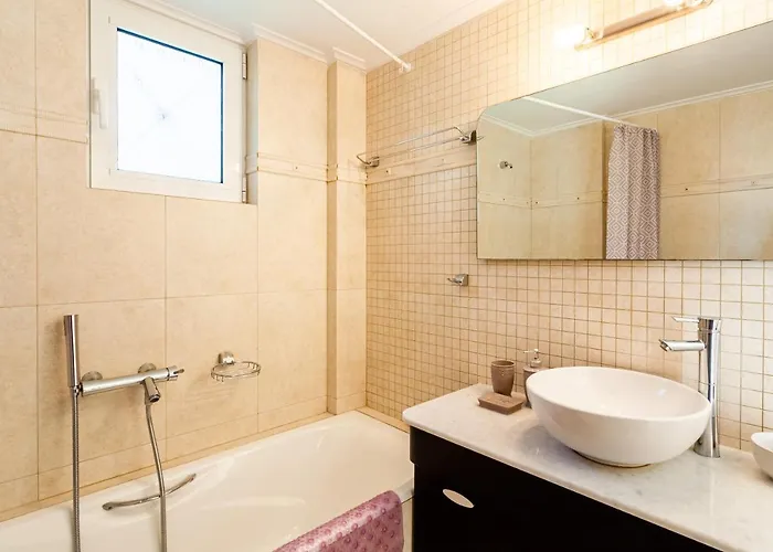 Verga Majestic Sunsets - Elegant & Secluded Retreat Villa Kalamata