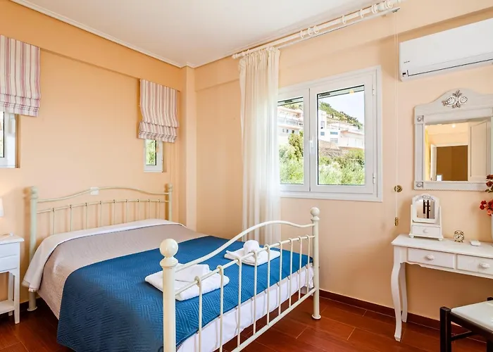 Verga Majestic Sunsets - Elegant & Secluded Retreat Villa *