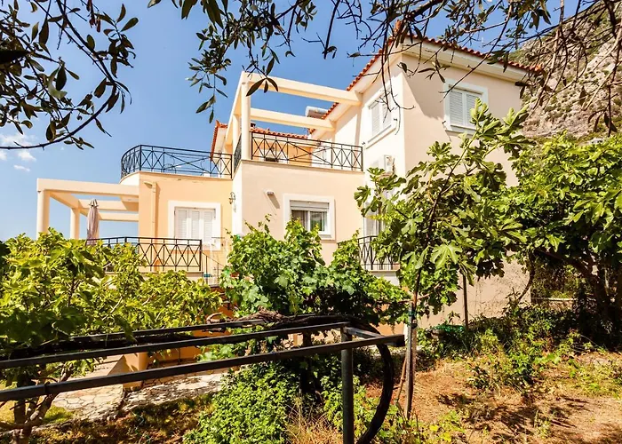 Verga Majestic Sunsets - Elegant & Secluded Retreat Вилла