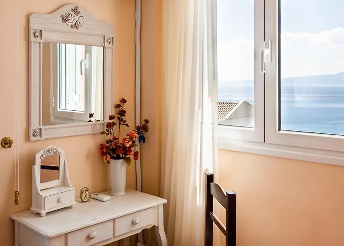 Verga Majestic Sunsets - Elegant & Secluded Retreat Villa Kalamata