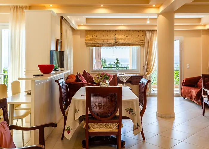 Verga Majestic Sunsets - Elegant & Secluded Retreat Villa Kalamata